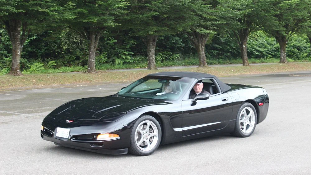 Click to Enlarge-Esc to Close Corvette Generations/C5/C5 2001 Black DS.webp